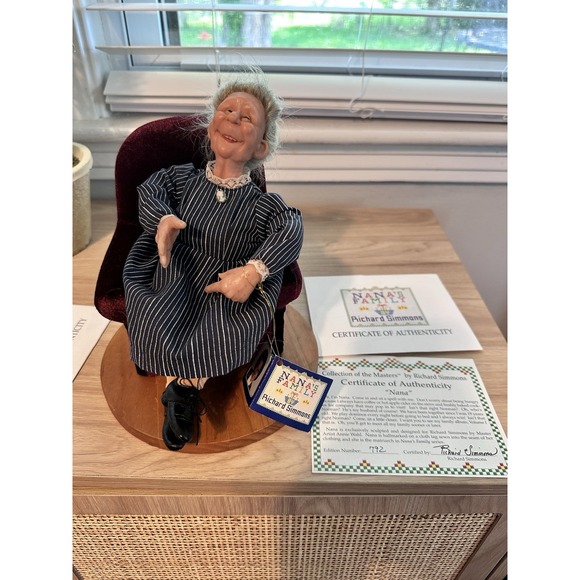 Richard Simmons Nana's Family Figurine‎ Grandma - "NANA'S FAMILY" w/ COA - Picture 1 of 7